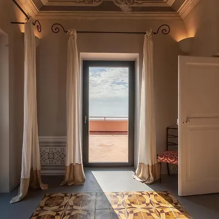 - Di Lusso A Picco Sul Mare Amalfi